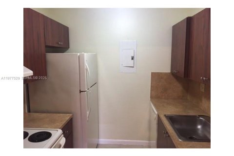 Снять в аренду кондоминиум в Майами, Флорида 1 спальня, 54.16м2, № 2042494 - фото 8