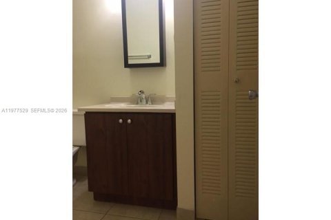 Снять в аренду кондоминиум в Майами, Флорида 1 спальня, 54.16м2, № 2042494 - фото 14