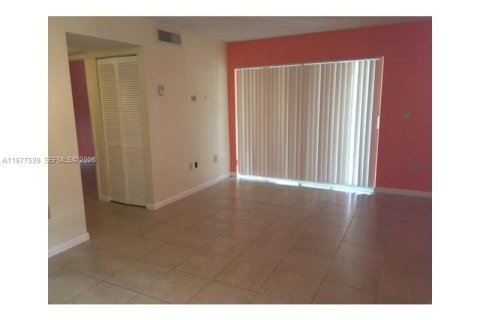 Снять в аренду кондоминиум в Майами, Флорида 1 спальня, 54.16м2, № 2042494 - фото 6