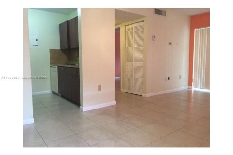 Снять в аренду кондоминиум в Майами, Флорида 1 спальня, 54.16м2, № 2042494 - фото 7