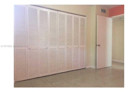 Снять в аренду кондоминиум в Майами, Флорида 1 спальня, 54.16м2, № 2042494 - фото 11