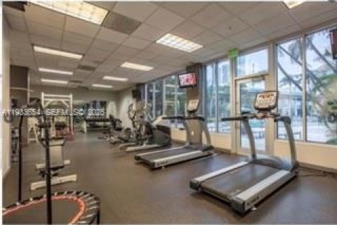 Condo in Sunny Isles Beach, Florida, 2 bedrooms  № 2060002 - photo 4