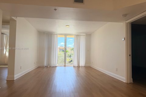 Condo in Dania Beach, Florida, 2 bedrooms  № 2422634 - photo 3