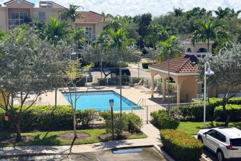 Condo in Dania Beach, Florida, 2 bedrooms  № 2422634 - photo 24