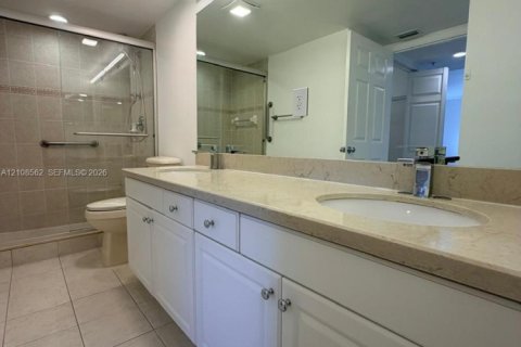 Condo in Dania Beach, Florida, 2 bedrooms  № 2422634 - photo 18