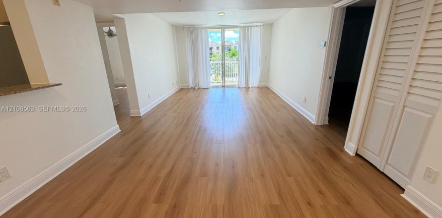 Condo in Dania Beach, Florida, 2 bedrooms  № 2422634