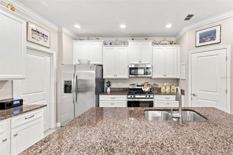 Villa ou maison à vendre à Land O' Lakes, Floride: 4 chambres, 191.47 m2 № 2222800 - photo 28