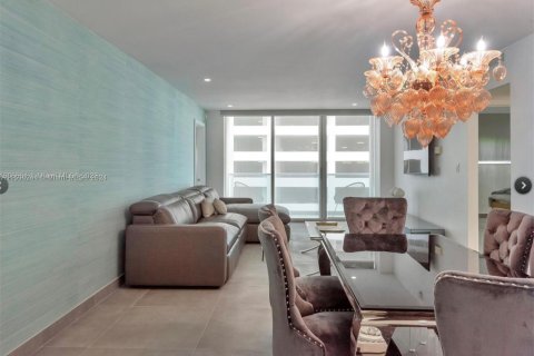 Condominio en alquiler en Hollywood, Florida, 2 dormitorios, 107.12 m2 № 2039891 - foto 9