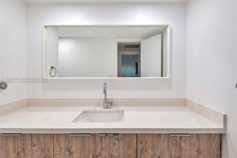 Condominio en alquiler en Hollywood, Florida, 2 dormitorios, 107.12 m2 № 2039891 - foto 17