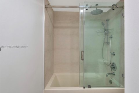 Condominio en alquiler en Hollywood, Florida, 2 dormitorios, 107.12 m2 № 2039891 - foto 18