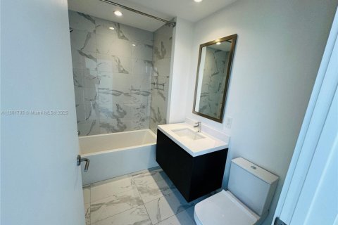 Купить кондоминиум в Майами, Флорида 2 спальни, 144.93м2, № 1892307 - фото 7