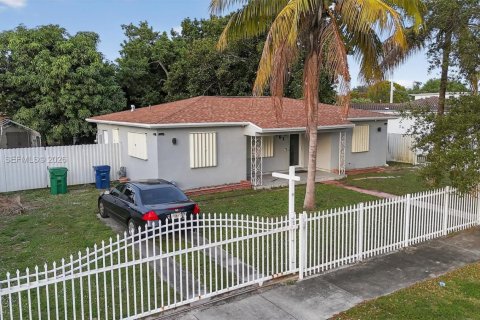 Villa ou maison à vendre à Miami Gardens, Floride: 3 chambres, 110.74 m2 № 1975466 - photo 16