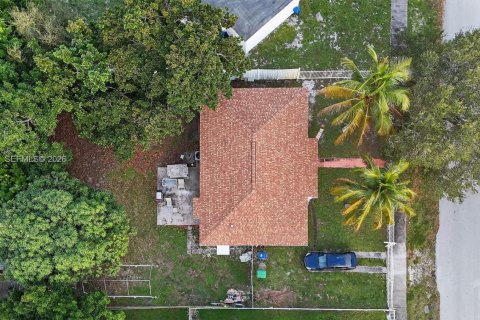 Villa ou maison à vendre à Miami Gardens, Floride: 3 chambres, 110.74 m2 № 1975466 - photo 7