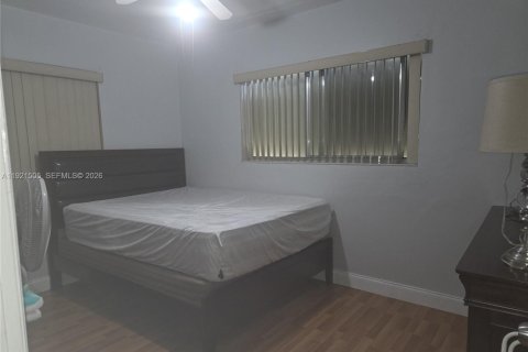 Купить виллу или дом в Майами-Гарденс, Флорида 3 спальни, 110.74м2, № 1975466 - фото 28