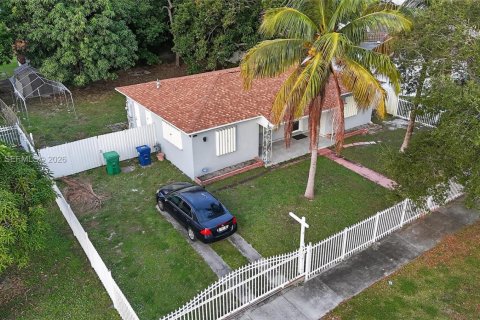 Villa ou maison à vendre à Miami Gardens, Floride: 3 chambres, 110.74 m2 № 1975466 - photo 20