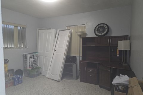 Купить виллу или дом в Майами-Гарденс, Флорида 3 спальни, 110.74м2, № 1975466 - фото 26