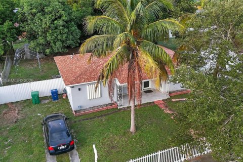 Villa ou maison à vendre à Miami Gardens, Floride: 3 chambres, 110.74 m2 № 1975466 - photo 15