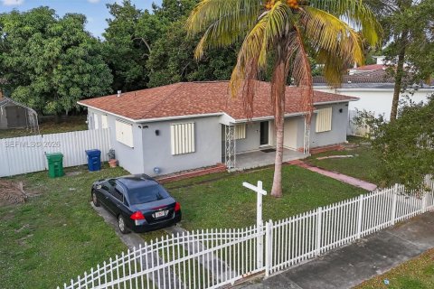 Villa ou maison à vendre à Miami Gardens, Floride: 3 chambres, 110.74 m2 № 1975466 - photo 17