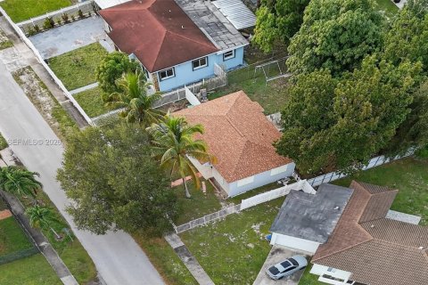 Villa ou maison à vendre à Miami Gardens, Floride: 3 chambres, 110.74 m2 № 1975466 - photo 5