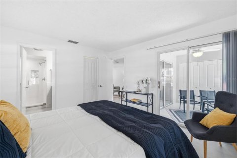 Condo in Clearwater, Florida, 2 bedrooms № 2203921 - photo 5