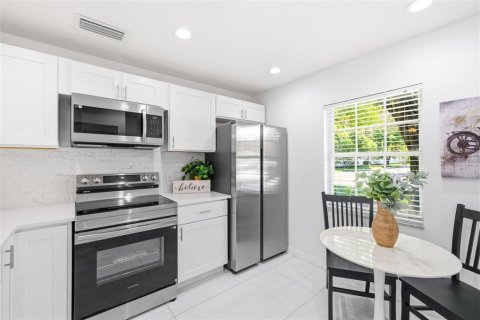 Condo in Clearwater, Florida, 2 bedrooms № 2203921 - photo 4