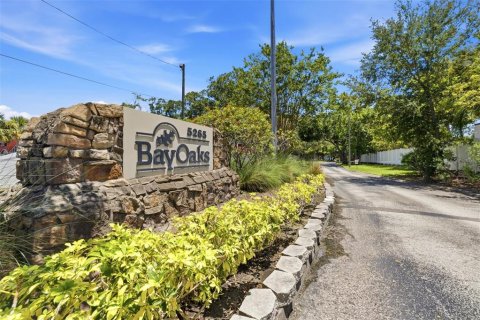 Condo in Clearwater, Florida, 2 bedrooms № 2203921 - photo 2