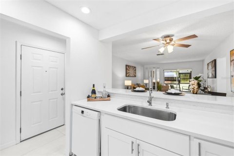 Condo in Clearwater, Florida, 2 bedrooms № 2203921 - photo 24