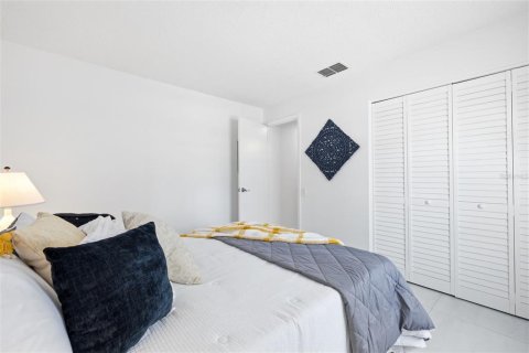 Condo in Clearwater, Florida, 2 bedrooms № 2203921 - photo 15