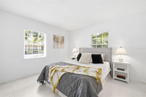 Condo in Clearwater, Florida, 2 bedrooms № 2203921 - photo 14