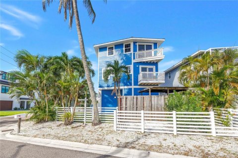 Villa ou maison à louer à Madeira Beach, Floride: 3 chambres, 138.24 m2 № 2421825 - photo 3