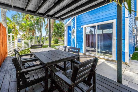 Villa ou maison à louer à Madeira Beach, Floride: 3 chambres, 138.24 m2 № 2421825 - photo 16