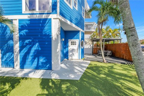 Villa ou maison à louer à Madeira Beach, Floride: 3 chambres, 138.24 m2 № 2421825 - photo 13