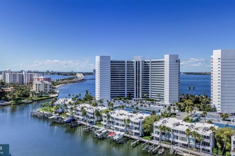 Copropriété à vendre à Sarasota, Floride: 3 chambres, 330.36 m2 № 1722422 - photo 13