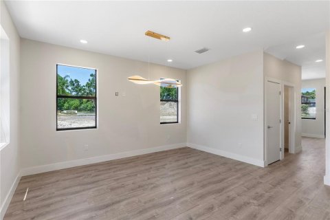 Townhouse in Tampa, Florida 4 bedrooms, 199.09 sq.m. № 2396343 - photo 9