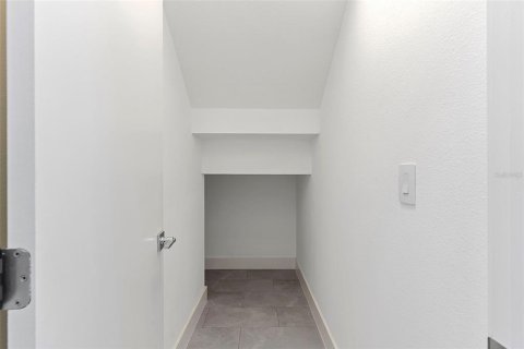 Townhouse in Tampa, Florida 4 bedrooms, 199.09 sq.m. № 2396343 - photo 6