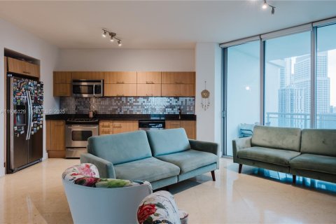 Condo in Miami, Florida, 2 bedrooms  № 2052768 - photo 2