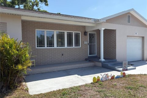 House in Saint Petersburg, Florida 3 bedrooms, 111.85 sq.m. № 1716699 - photo 20