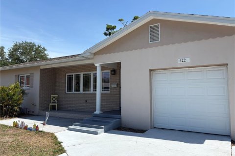 House in Saint Petersburg, Florida 3 bedrooms, 111.85 sq.m. № 1716699 - photo 29
