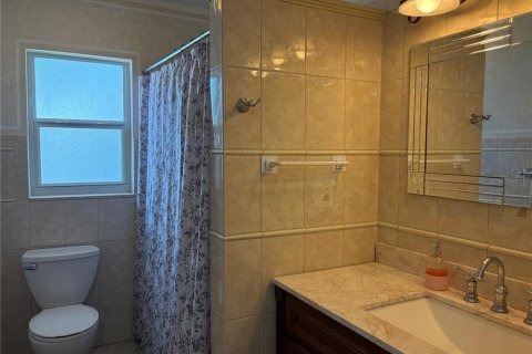House in Saint Petersburg, Florida 3 bedrooms, 111.85 sq.m. № 1716699 - photo 16