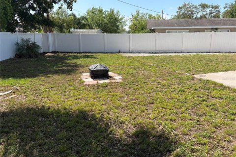 House in Saint Petersburg, Florida 3 bedrooms, 111.85 sq.m. № 1716699 - photo 23