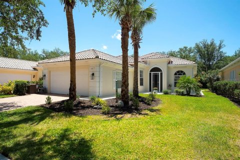House in Sarasota, Florida 3 bedrooms, 186.55 sq.m. № 1689759 - photo 1
