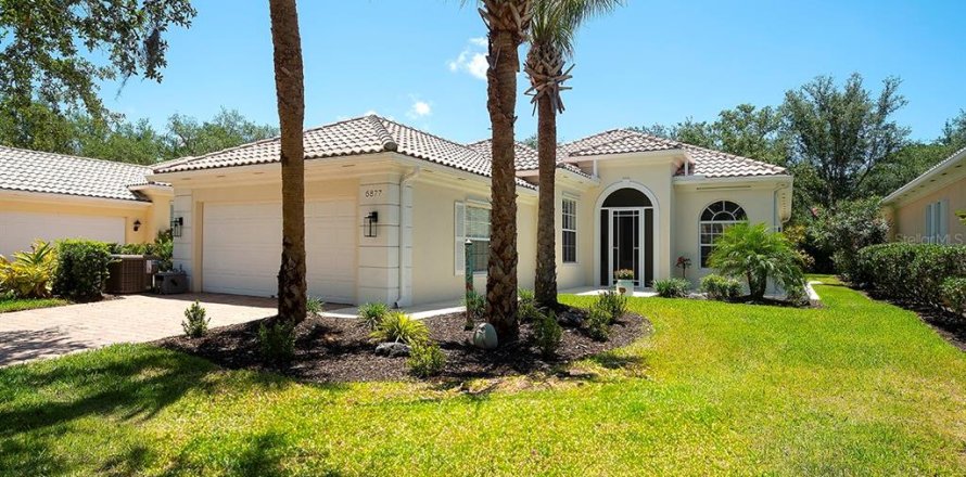 House in Sarasota, Florida 3 bedrooms, 186.55 sq.m. № 1689759