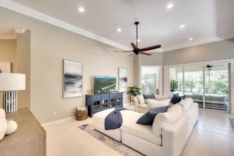 House in Sarasota, Florida 3 bedrooms, 186.55 sq.m. № 1689759 - photo 8