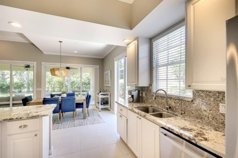 House in Sarasota, Florida 3 bedrooms, 186.55 sq.m. № 1689759 - photo 14