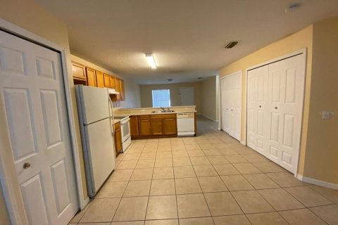 Apartment in Poinciana, Florida 3 bedrooms, 121.89 sq.m. № 2422784 - photo 5