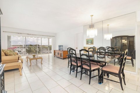 Condo in North Palm Beach, Florida, 2 bedrooms  № 2082040 - photo 9