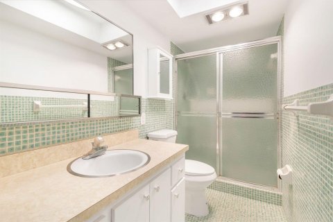 Condo in North Palm Beach, Florida, 2 bedrooms  № 2082040 - photo 18