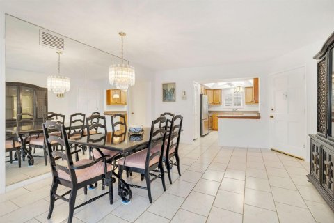 Condo in North Palm Beach, Florida, 2 bedrooms  № 2082040 - photo 27