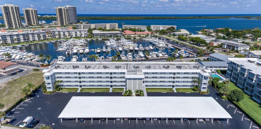 Condo in North Palm Beach, Florida, 2 bedrooms  № 2082040