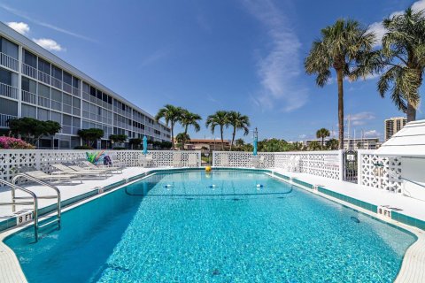 Condo in North Palm Beach, Florida, 2 bedrooms  № 2082040 - photo 28